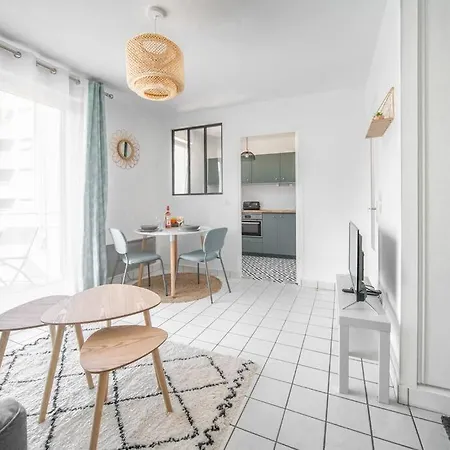 L'amadeo - T2 Centre-ville & Parking Lägenhet